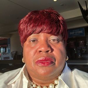 Meet your Posher, Pamala